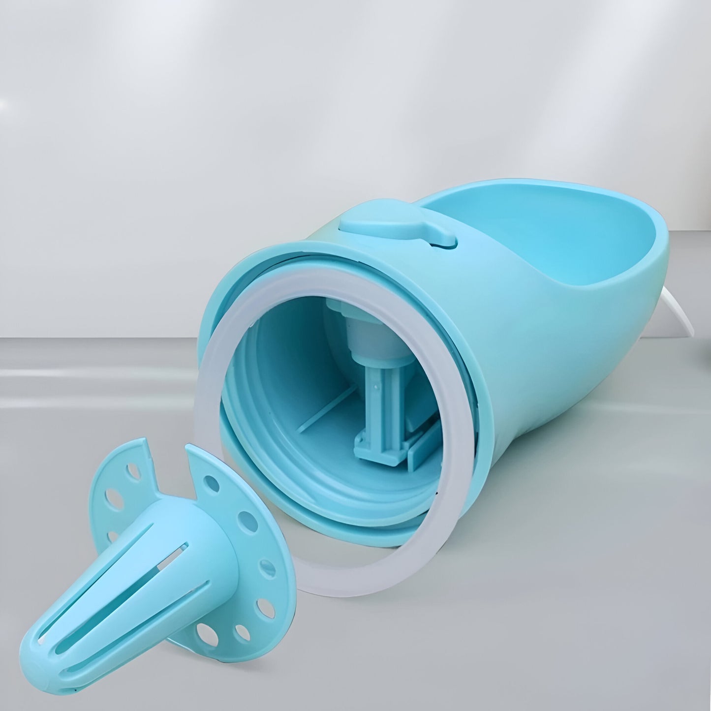 PetDuo™ – 2-in-1 Travel Bottle for Pets